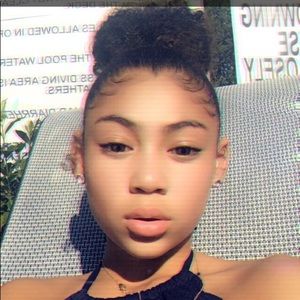Meet your Posher, Aaralyn
